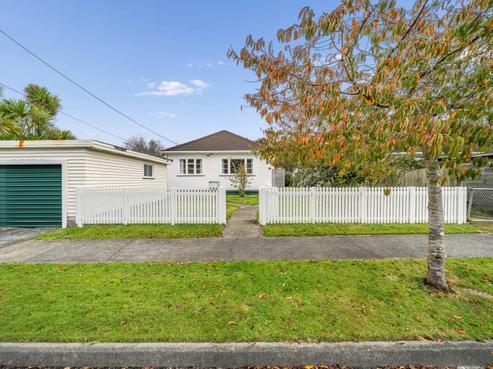 74 Bledisloe Crescent, Wainuiomata