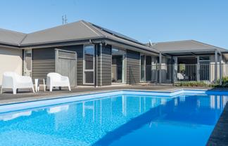 5 Camberley Way, Huntington