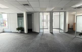 Premium Full-Floor Office in Uptown/Grafton!