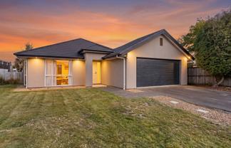 4 Keats Place, ROLLESTON