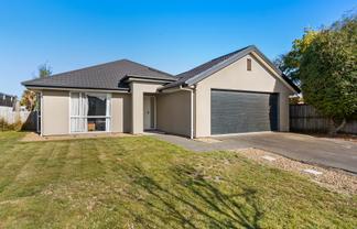 4 Keats Place, ROLLESTON