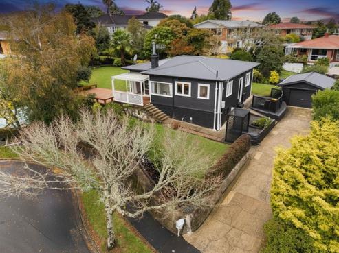 24 Sutton Crescent, Hillcrest