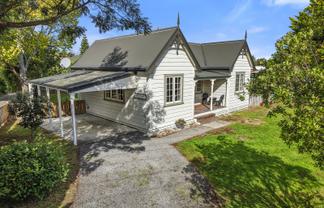 463A High Street South, Carterton