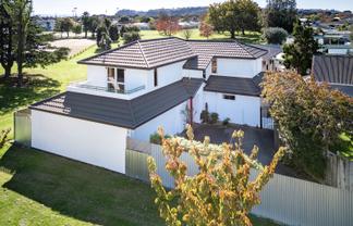 15A Menin Road, Onekawa