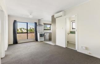 2/42 Kempthorne Crescent, Mission Bay