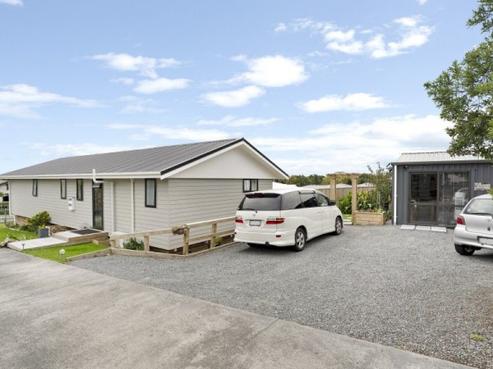 27 Matenga Street, Waikanae