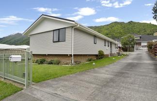27 Matenga Street, Waikanae