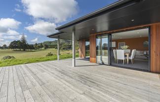 1356A South Road, Kaitake