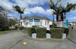 RARE MEDICAL SPACE | CORNER POSITION