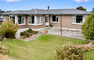 18 Argyle Street, WESTON