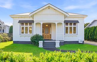 80 Great North Road, Saint Johns Hill