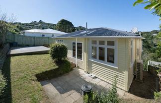 9 Wavell Street, Karori