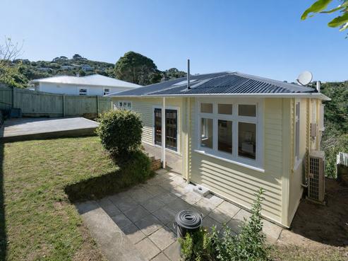9 Wavell Street, Karori