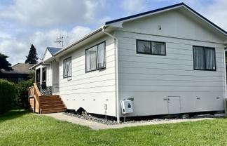 21 Gilbass Avenue, Hamilton Lake