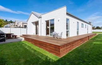 8  Stables Lane, MOSGIEL