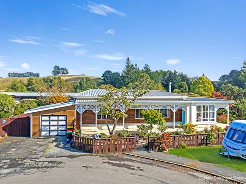 6 Martin Close, Karitane