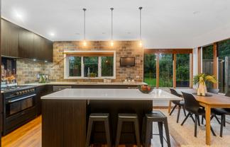 16 Forrest Hill Road, Forrest Hill