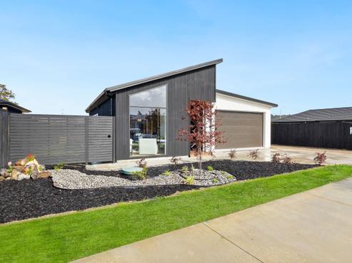 15 Kakano Street, Clevedon
