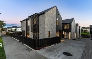 26-28 Weybridge Crescent, Glen Innes