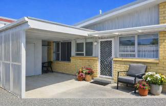 2/22 Francis Drake Street, Waipukurau