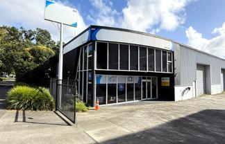 HIGH PROFILE INDUSTRIAL PREMISES
