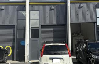 Modern 47sqm Industrial Unit - Westgate