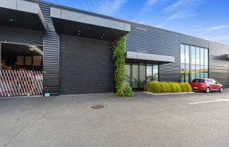 A sharp presence in Te Rapa