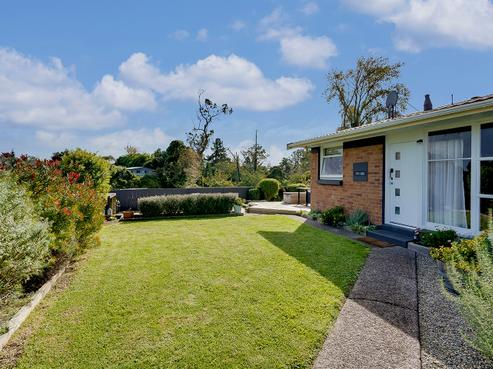 89A Bruce Avenue, Glenview