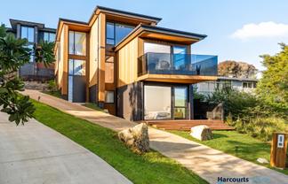 545 Beach Road, Murrays Bay