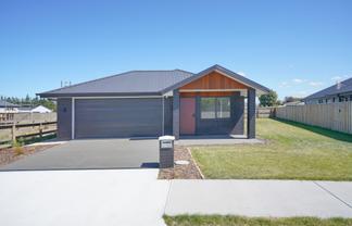 18 Foster Place, Amberley