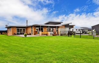 21 Sunrise Drive, Seaward Bush