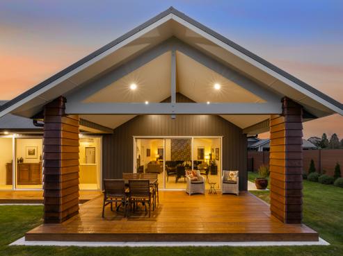 25 Phoenix Palms Grove, Levin