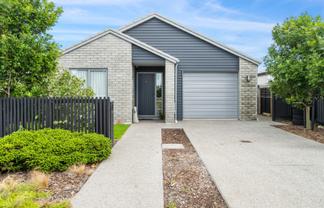 14 Empire Crescent, Papamoa