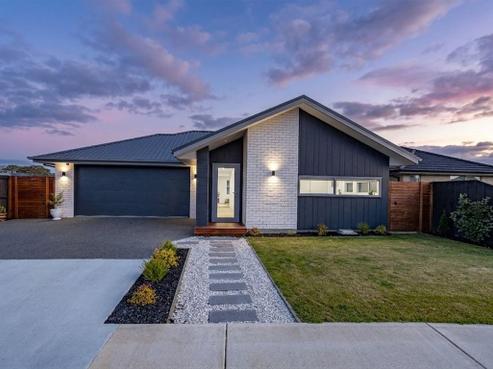 43 Chambers Avenue, Ravenswood