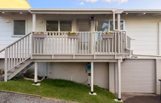 B/36 Widmore Drive, Massey