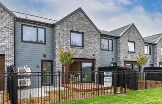 4/8 Akoranga Place, Hornby