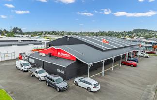 National tenant, high-profile investment