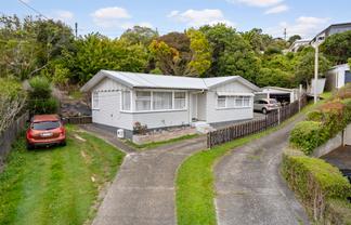 3 Jonathan Way, Paparangi