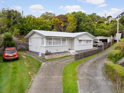 3 Jonathan Way, Paparangi