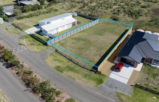19 Waitarere Rise Avenue, WAITARERE BEACH