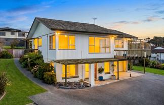 13 Little Barrier Avenue, Manly