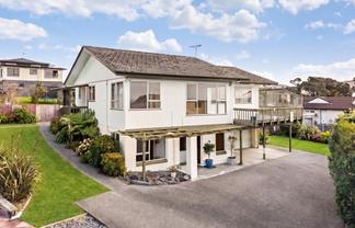 13 Little Barrier Avenue, Manly