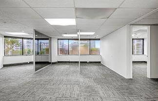 WELL CONNECTED OFFICE ON THE CITY FRINGE
