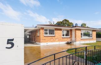 5 Sutherland Crescent, Westbrook