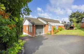 8 Stockton Place, Glendene