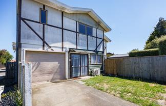 1/702 Grays Road, Mahora