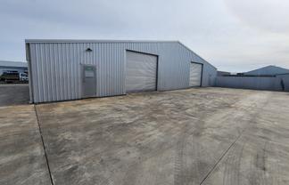 300sqm Onekawa Workshop/ Warehouse