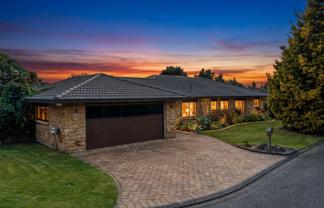 15 Brook Place, Springfield