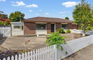6/39 Swanson Road, Henderson