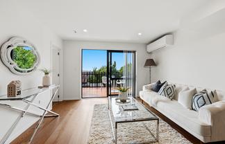 2/19 Trias Road, Totara Vale